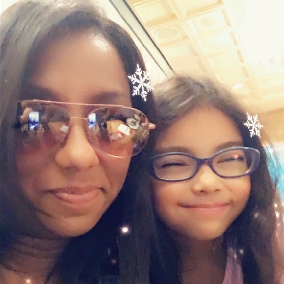 Meet your Posher, Heidi - Picture 3 of 4